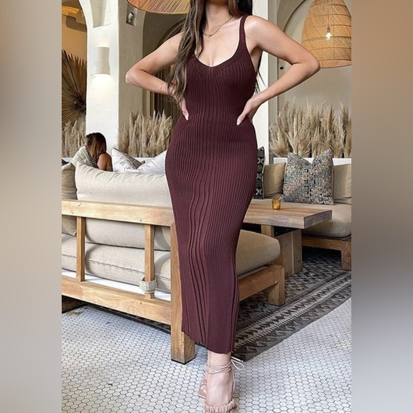 Lime green bodycon midi dress | Only worn once | Miss Lola - Picture 6 of 11